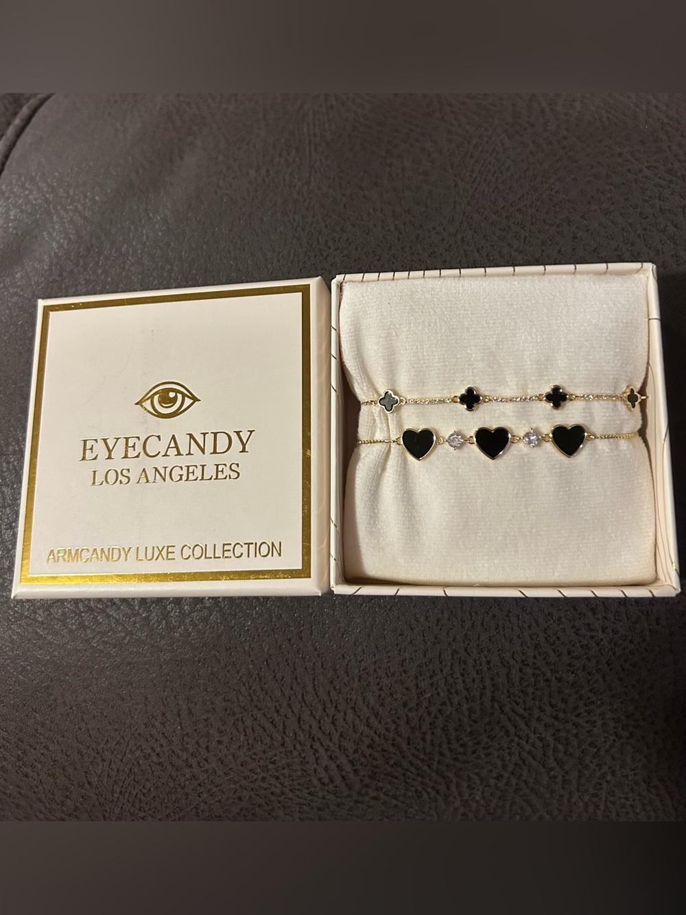 EYECANDY Los Angeles Black Heart & Clover Gold Bracelet Set